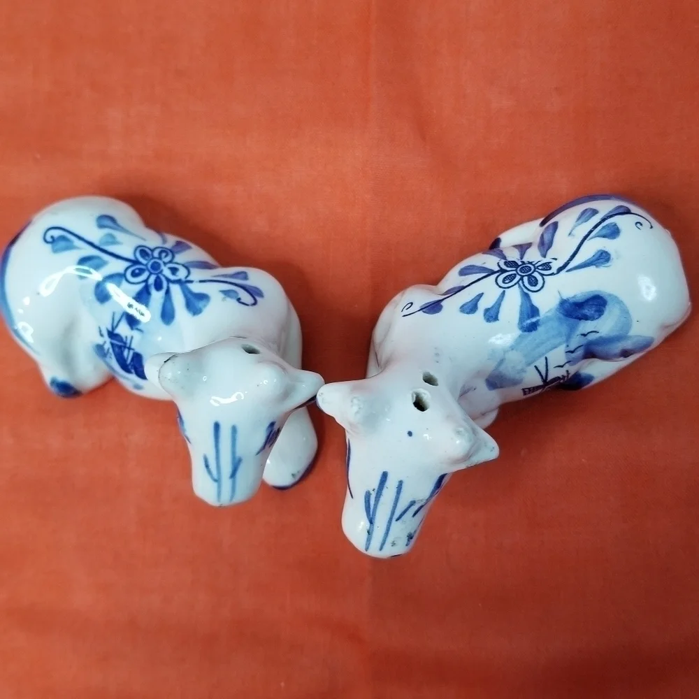 Vintage Blue & White Ceramic Cow Salt & Pepper Shakers, Holland Windmill Design